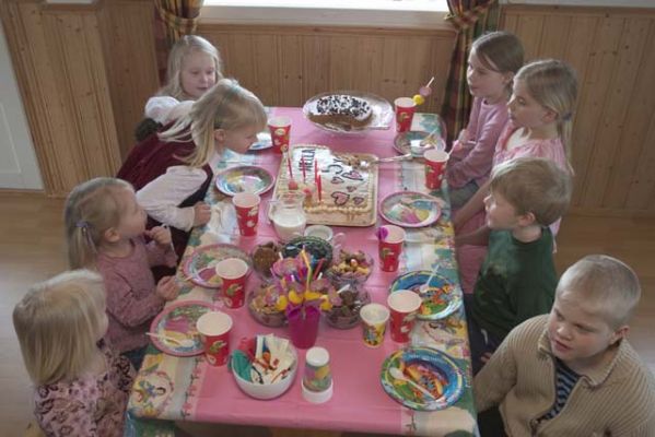 20040411_008.jpg
syntymäpäivä lapsi koti keittiö juhla
Avainsanat: syntymäpäivä lapsi koti keittiö juhla